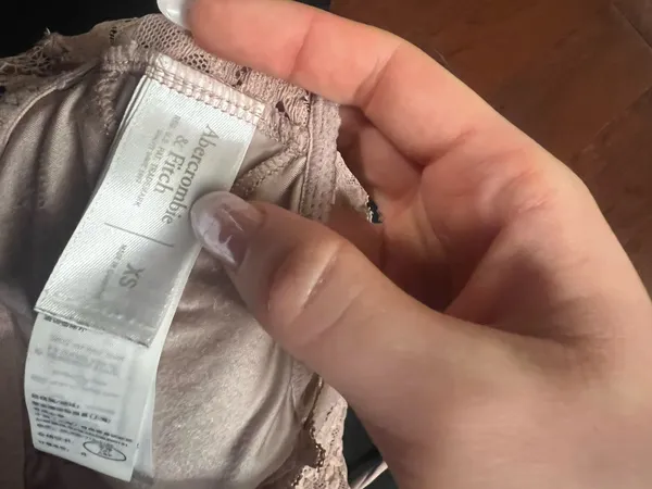 Abercrombie Light Pink Lace Bralette - Image 3