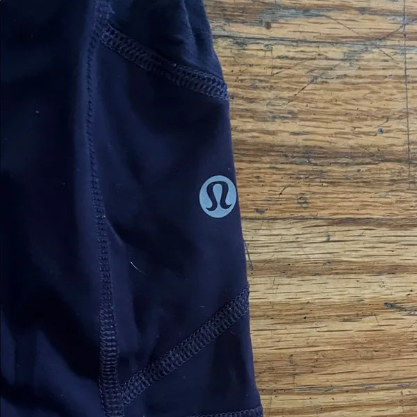 Lululemon Purple Capri Leggings with Pockets - Image 2