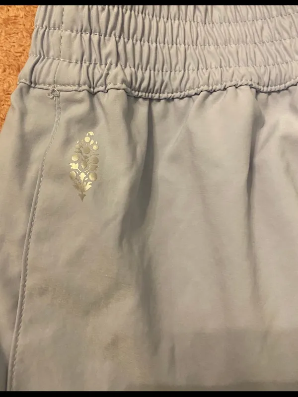Free People movement easy does it shorts. Size large - Image 5