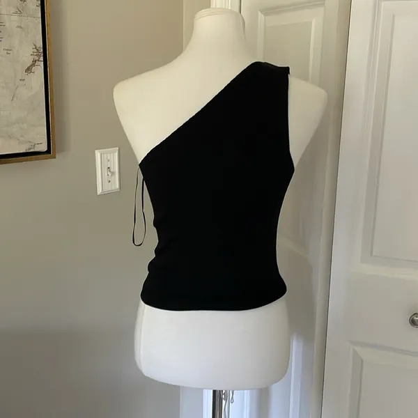 Beautiful Simple Black ASOS One Shoulder Top - Image 5