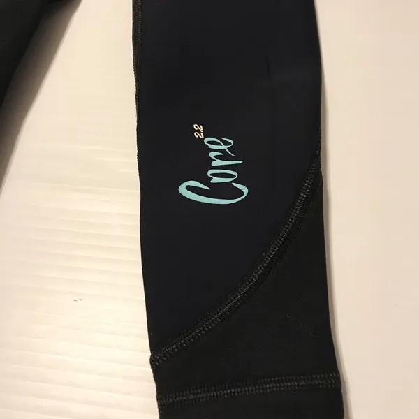 RIPCURL wet top 2.2 Core #M22568 size 4 - Image 3