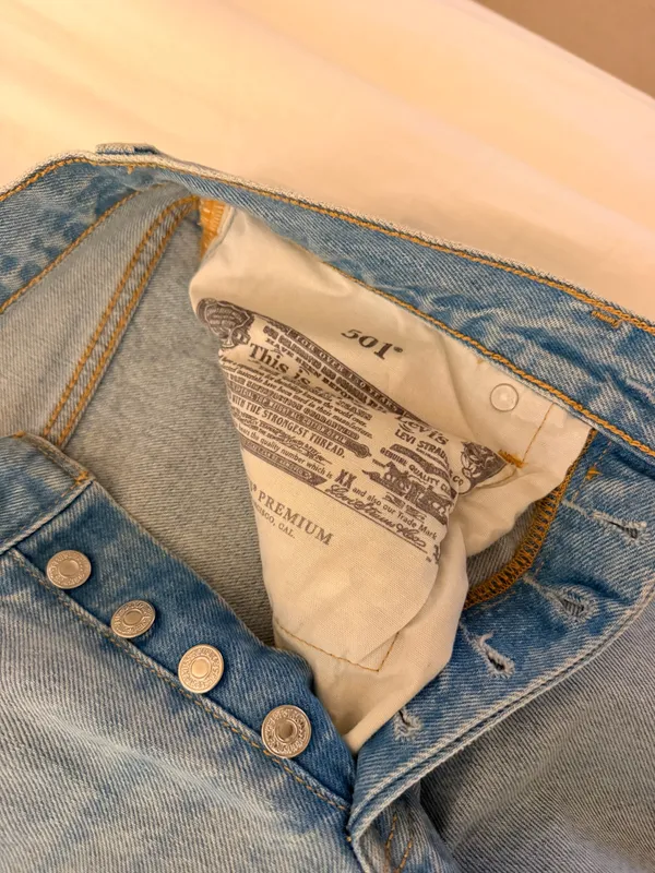 Levi Straight Leg Jeans - Image 3