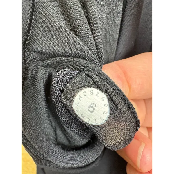 Lululemon Black Racerback Tank Top with Built-in Shelf Bra Size 6 W1AS2S - Image 2