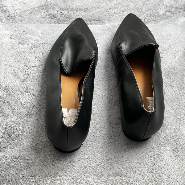 Nordstrom Rack NEW Black Faux Leather Loafers SIZE 9 - Image 3