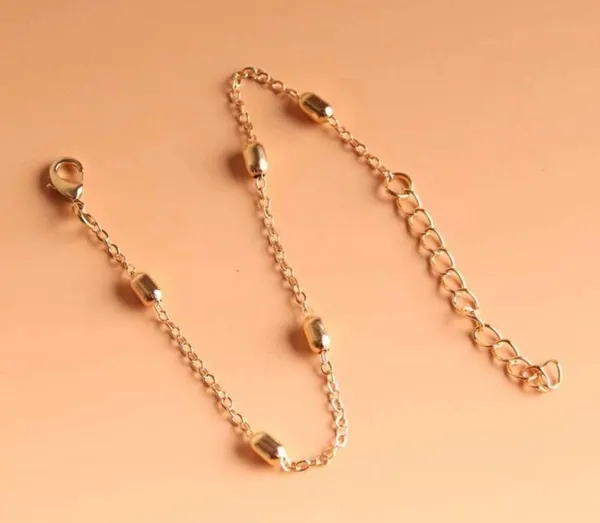 NEW! Beautiful Classic Gold Tone Chain Bracelet - Image 3