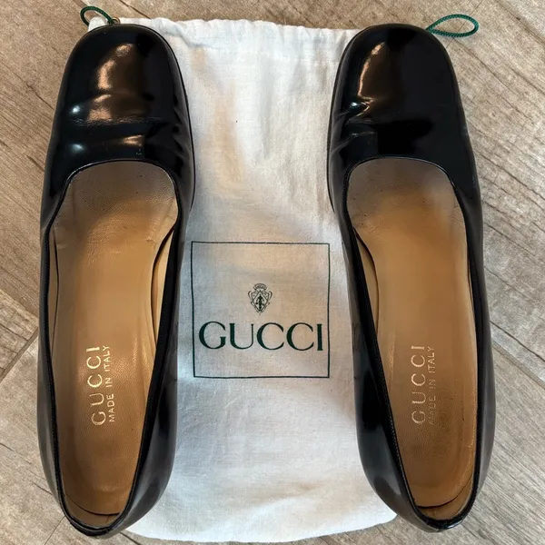 Gucci Women's Black Patent Leather Heels - Image 5