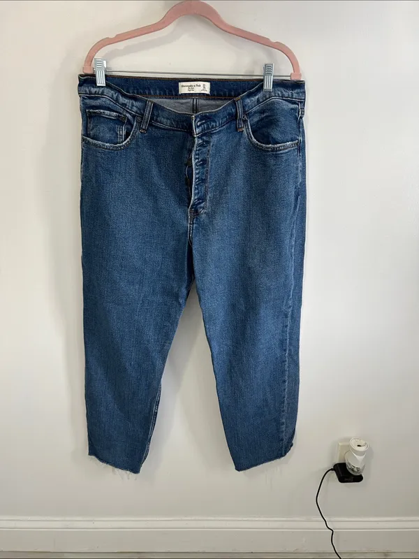 Abercrombie & Fitch The Mom High Rise Jeans - Image 2