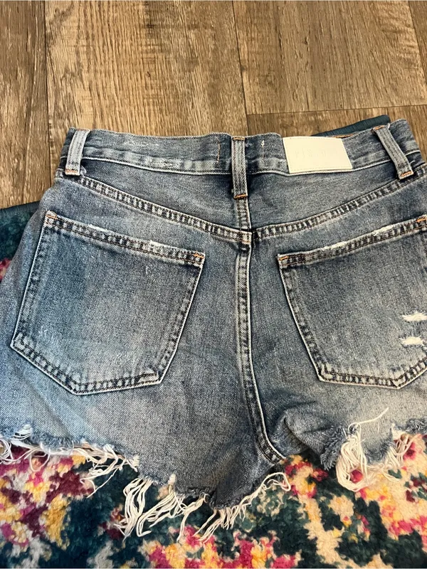 pistola medium blue distressed frayed denim shorts - Image 8