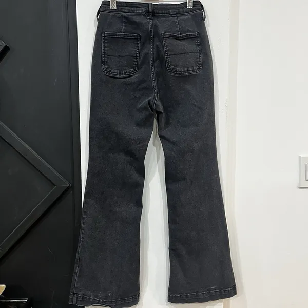 Old Navy Black Extra High Rise Flare Trousers Jeans Size 6 Stretch - Image 4