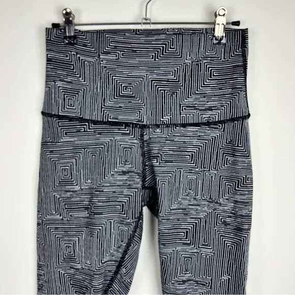 Lululemon Wunder Under Pant‎ (Hi-Rise) Maze Jacquard White Black W5AAYS Size 6 - Image 9