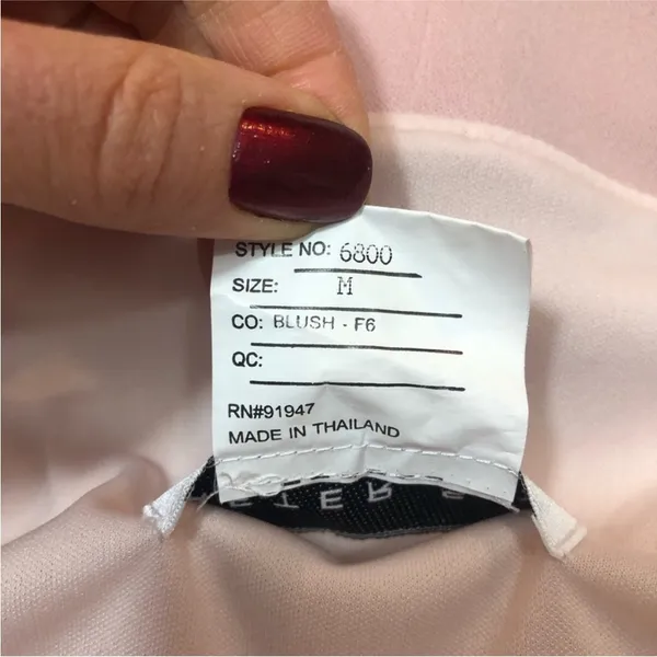 After Six 6800 Cuffed Off-the-Shoulder maxi
Gown Medium. - Image 3