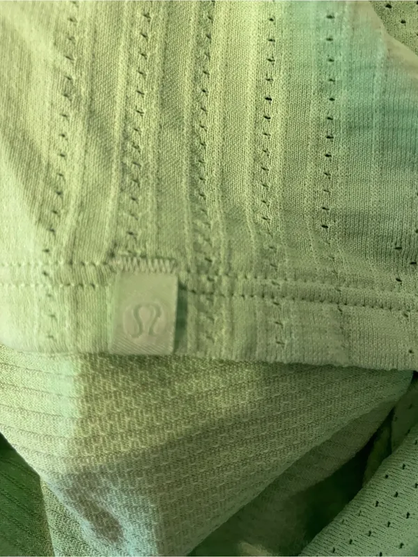 Lululemon Train to Be Tank Green Sleeveless Active Crop Top Size 4 - Image 4