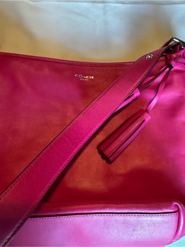 Coach Leather Vintage Shoulder Bag in Fuchsia - Image 9