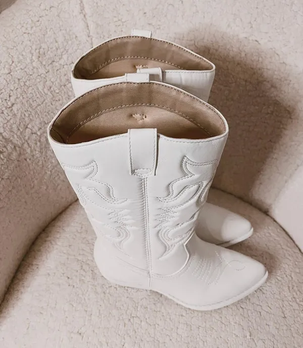 Amazing Lace Nashville For The Weekend White Western Boots - Image 2
