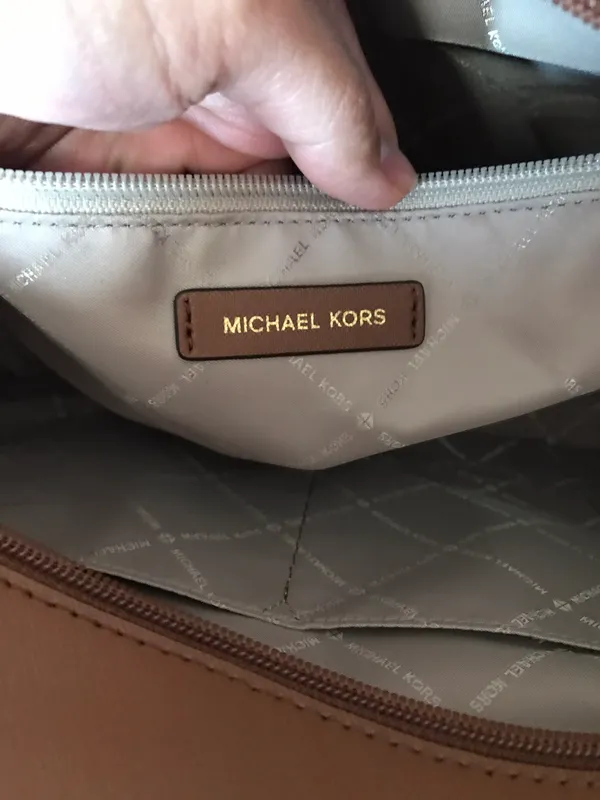 Michael Kors Purse - Image 8