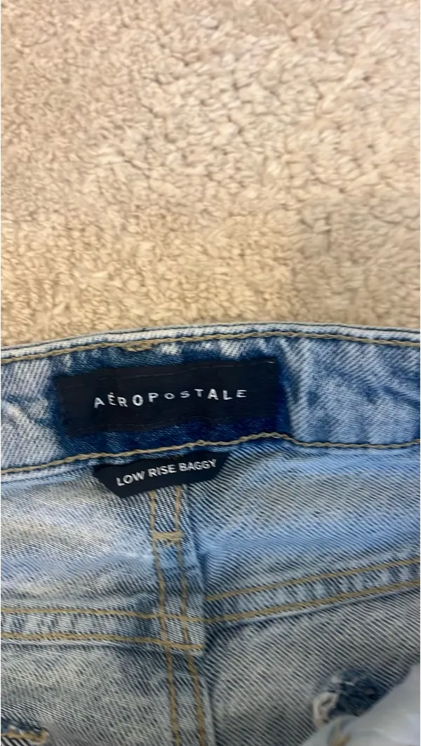 Aeropostale Low-Rise Baggy Jeans - Image 3
