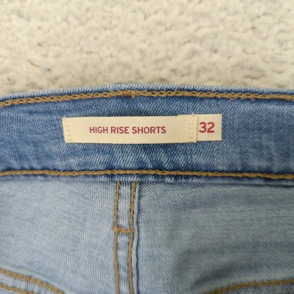 Levis High Rise Shorts Womens 32 Medium Wash Blue Denim Cutoff 72878-0037‎ - Image 3