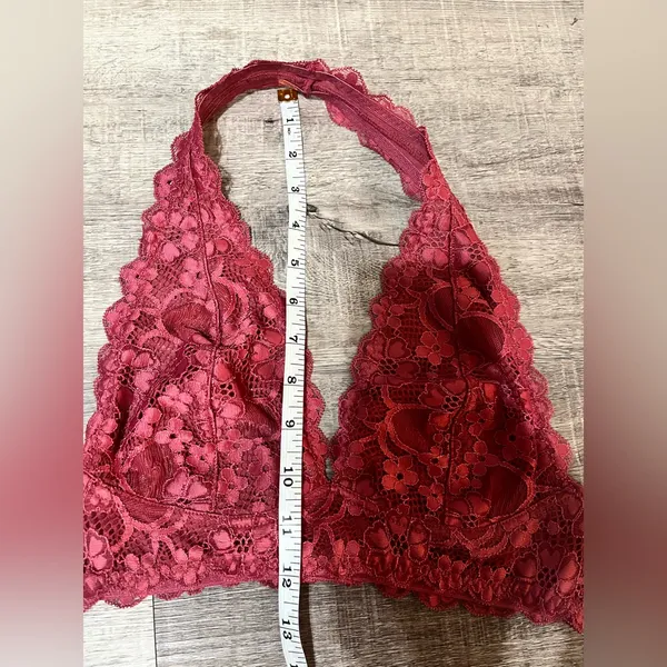 FREE PEOPLE Intimately Galloon Lace Halter Bra in Rose - Image 6