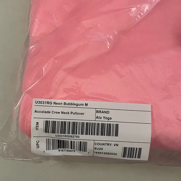 ALO Yoga NWT Accolade Crew Neck Pullover Neon Bubblegum Size M SOLD OUT COLOR - Image 5