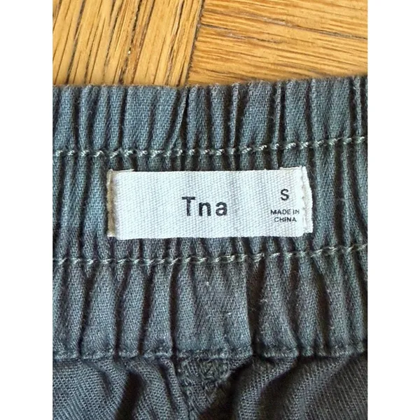 Aritzia TNA Army Green Camo Cotton Shorts w/ Elastic Waistband, Size S, GUC - Image 3
