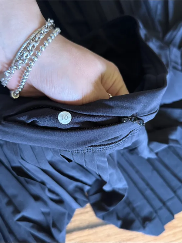 Lululemon Black Pleated Skirt Size 10 - Image 4