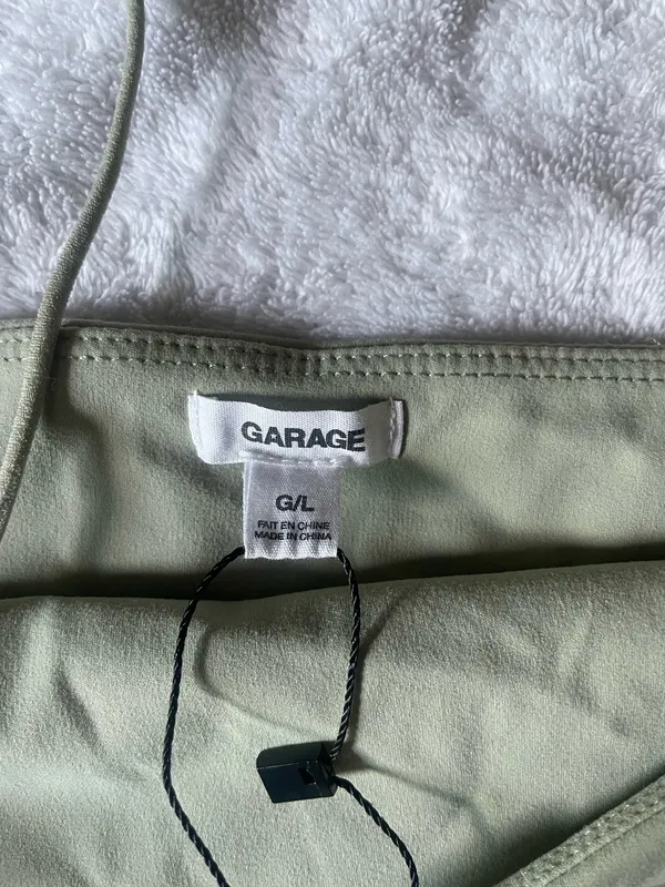 Garage Cropped Tank Top Green - Image 3