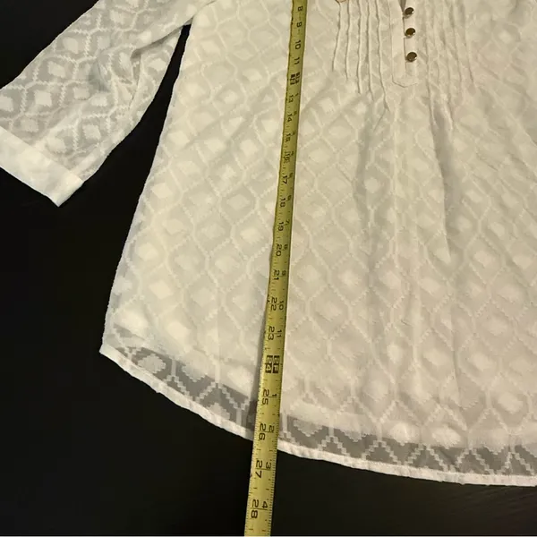 St.‎ John’s Bay White Shirt with Button Detail NWT size small - Image 5