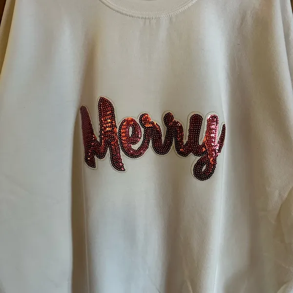 Christmas Sweater! White Sweatshirt with Red Sequin 'Merry' size XXL! - Image 2