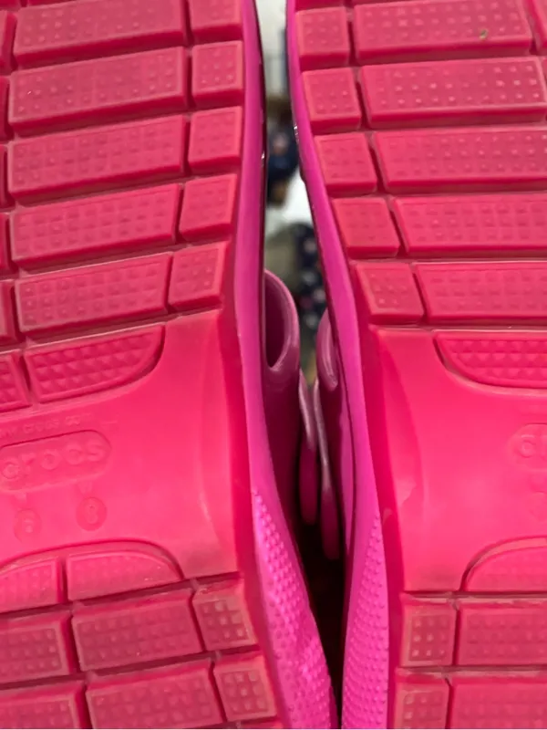 Crocs Classic Mega Crush Clog Juice Pink size  8 - Image 3