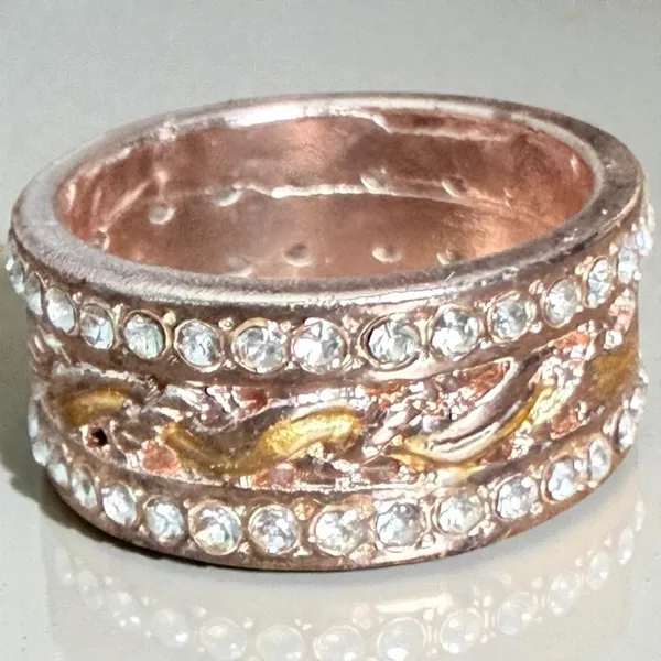 Rose Gold & Yellow Gold tone Band Ring with Crystal Accents Size 9 New - Image 2