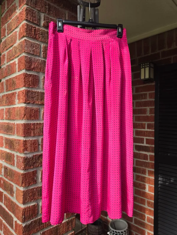 Vintage Fushia And Black polka dot Satin midi skirt Small - Image 5