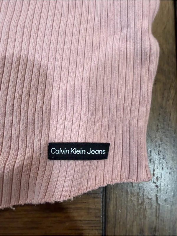 Calvin Klein Jeans Men's Pink Ribbed Quarter-Zip Sweater - Image 2