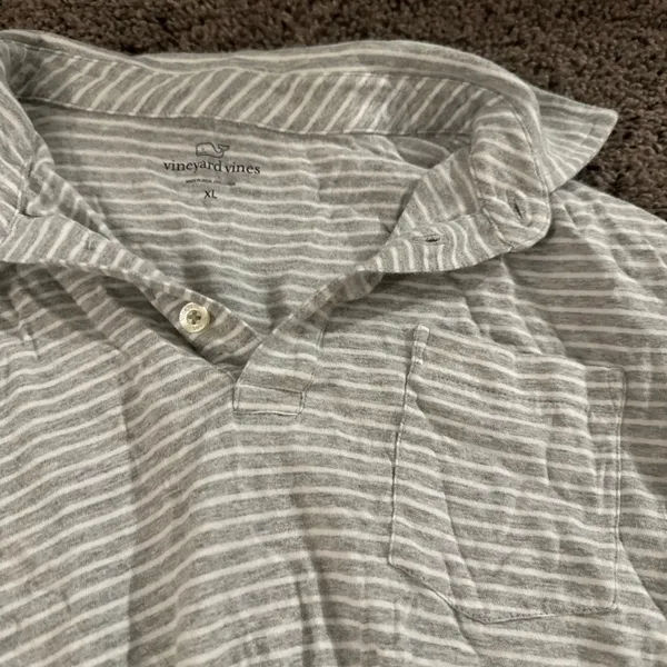 Vineyard vines button up - Image 3