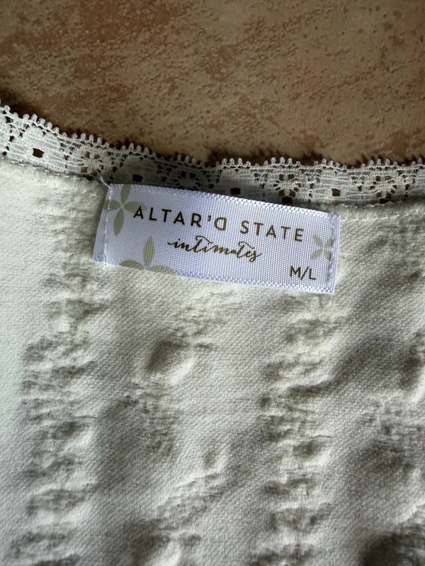 Altar'd State Top Crop - Image 2