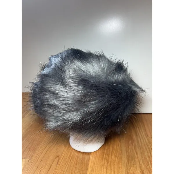 FutrZane Hat Beret Womens Medium Faux Fur Handmade Europe Polyester - Image 3