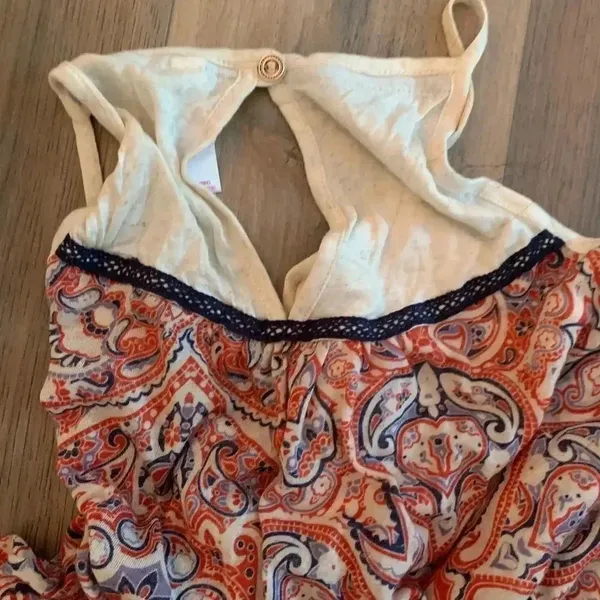 Xhilaration Embroidered shark hem top - Image 3
