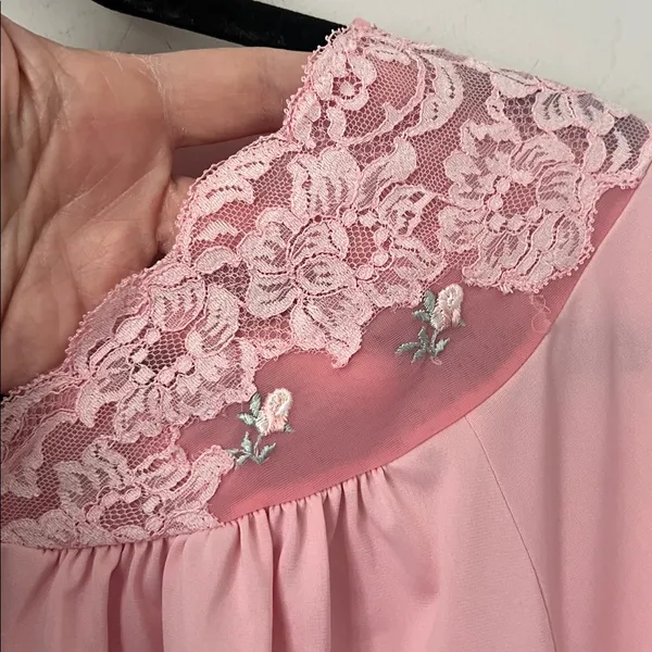 Vtg Shadowline Blush Pink Housecoat Robe • Lace Floral • Size M • Retro Chic - Image 3