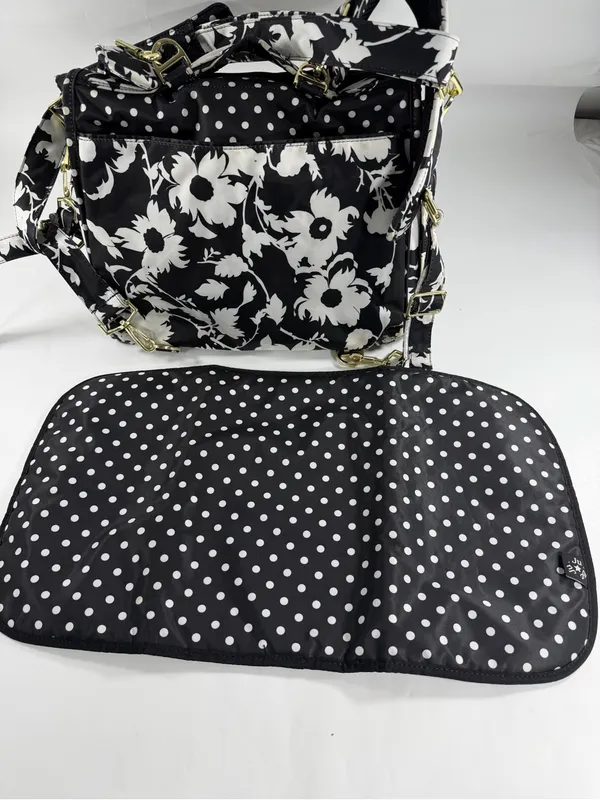 JuJuBe BFF Convertible Diaper Bag Backpack Black White Floral Polka Dot‎ Pad - Image 11