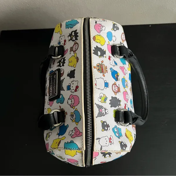 VERY RARE Loungefly loves Sanrio AOP Character Crossbody Purse Bag Satchel HEART - Image 5