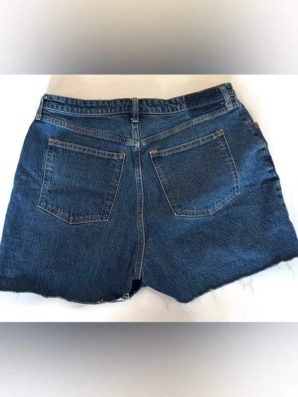 Abercrombie & Fitch High Rise The 90’s Relaxed Denim Shorts Size 14 - Image 2