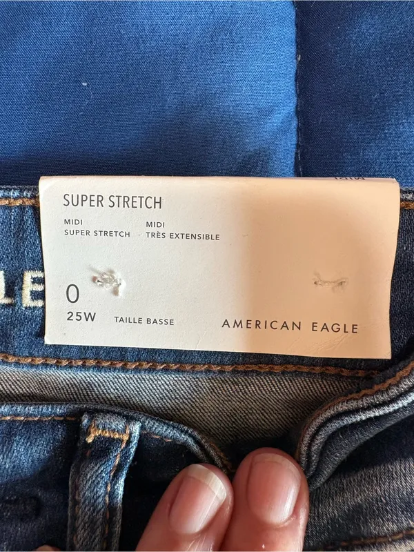 American Eagle Midi Cuffed Dark Blue Shorts Stretch Low Rise Women’s Size 0 NWT - Image 3
