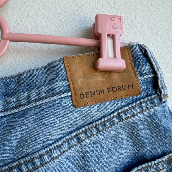 Aritzia Denim Forum The Joni Loose Short Denim Short Size 27 Blue Button Fly - Image 5