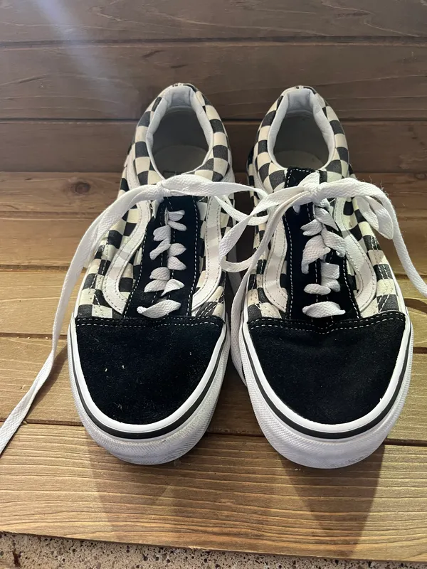 checkered low black and white women and men. Women size 7 - Image 2