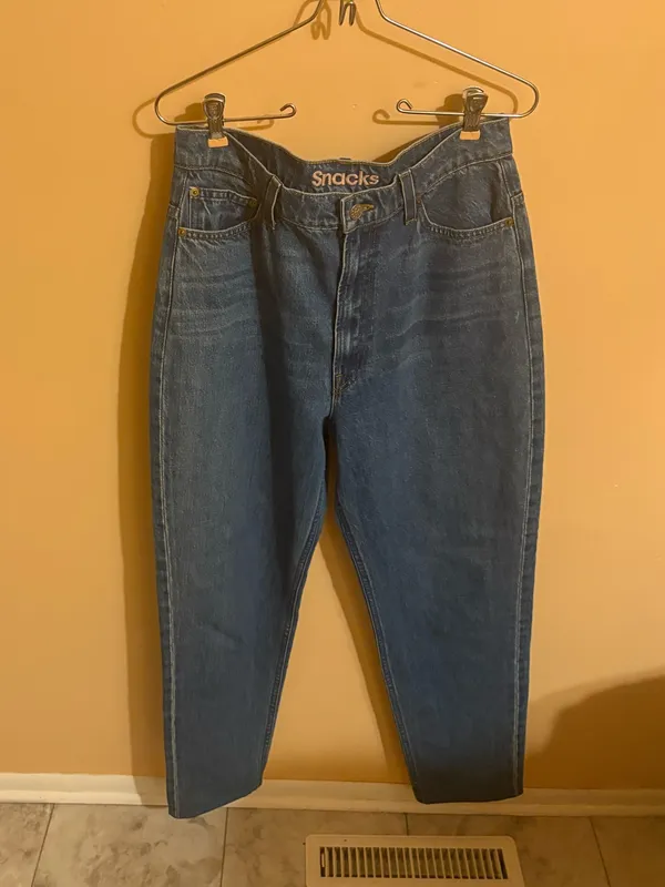 Mother SNACKS! High Waisted Twizzy Skimp Jeans in Delicious Memories - Image 2