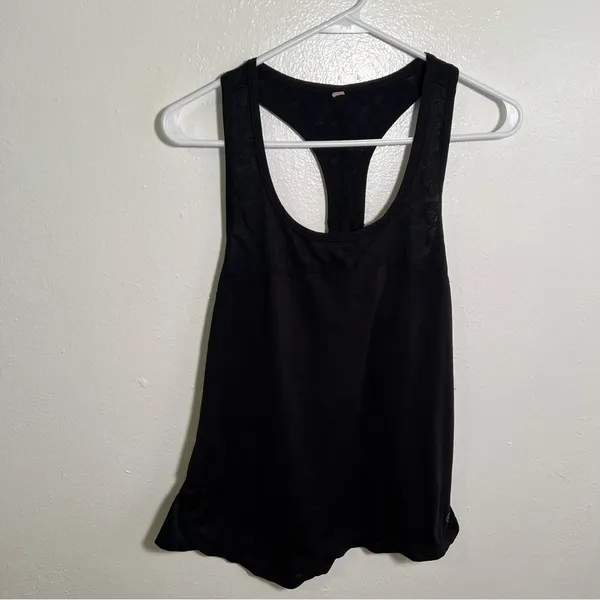 American Eagle Women's Athletic Tank Top Black Racerback‎ Lace Cut Out Stretch - Image 3