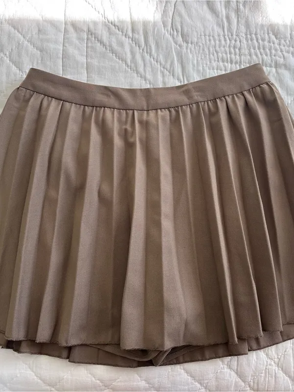 NWT Wishlist Apparel Brand Pleated A-Line Mini Skirt - size M - Image 2