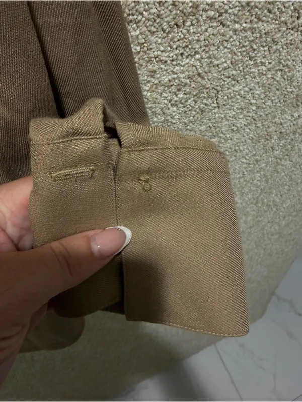 Vince button down shirt long sleeve small tan brown neutral capsule minimal FLAW - Image 5