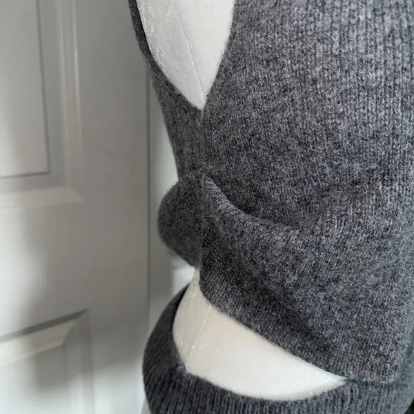 ZARA Gray Women's Sweater Vest - Image 5