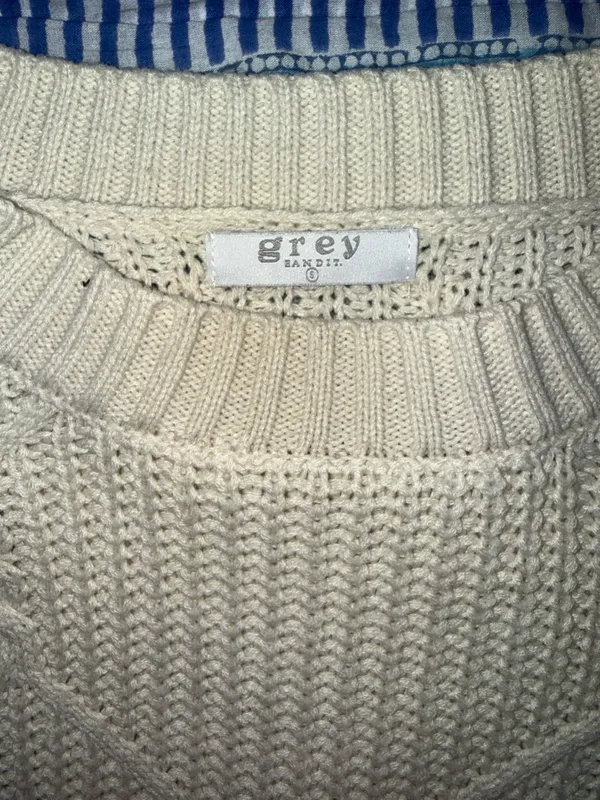 Grey Bandit Sweater Oversized - Image 2