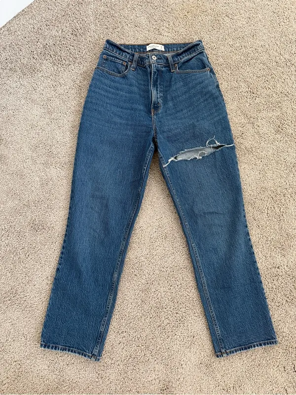 Curve Love Ultra High Rise 90s Straight Jean (8 short) - Image 3